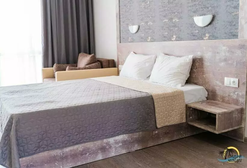 Gradina Holiday