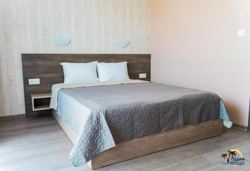 Gradina Holiday