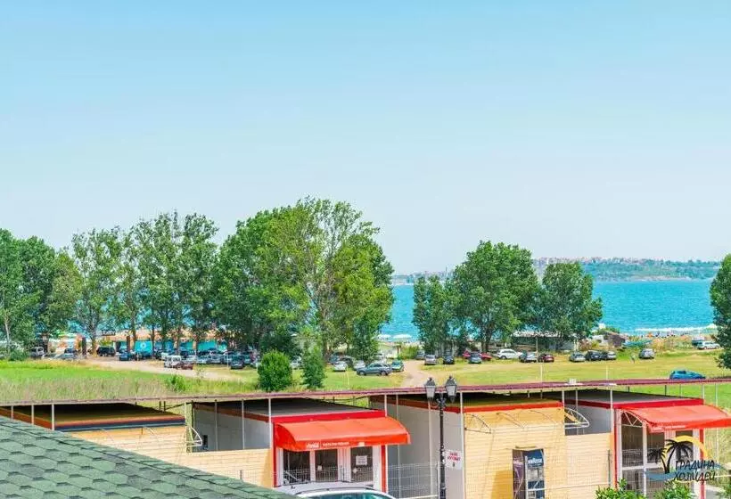 Gradina Holiday