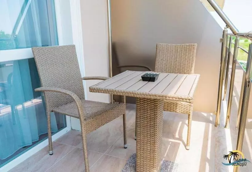 Gradina Holiday
