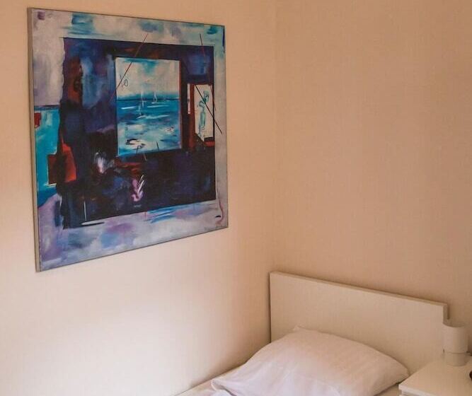 پانسیون Boardinghouse Vegesack