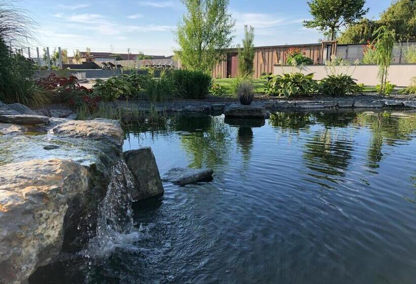 펜션 Dále   Jen Tak Si žít ..