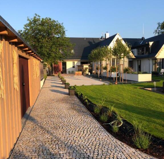 펜션 Dále   Jen Tak Si žít ..