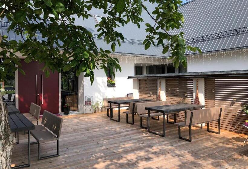 펜션 Dále   Jen Tak Si žít ..