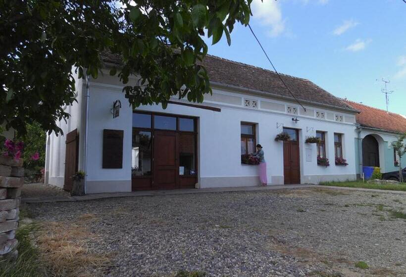 펜션 Srdečná Rodinný Penzion A Restaurace