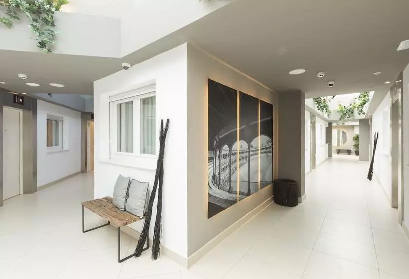 هتل Apartamentos Martalia Arenal