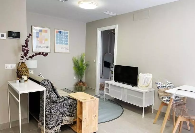 هتل Apartamentos Martalia Arenal