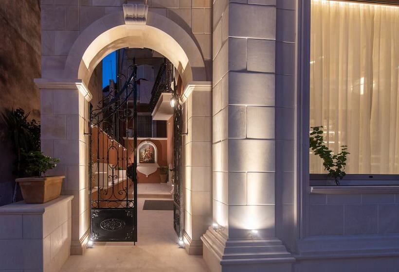 هتل Capolavoro Suites