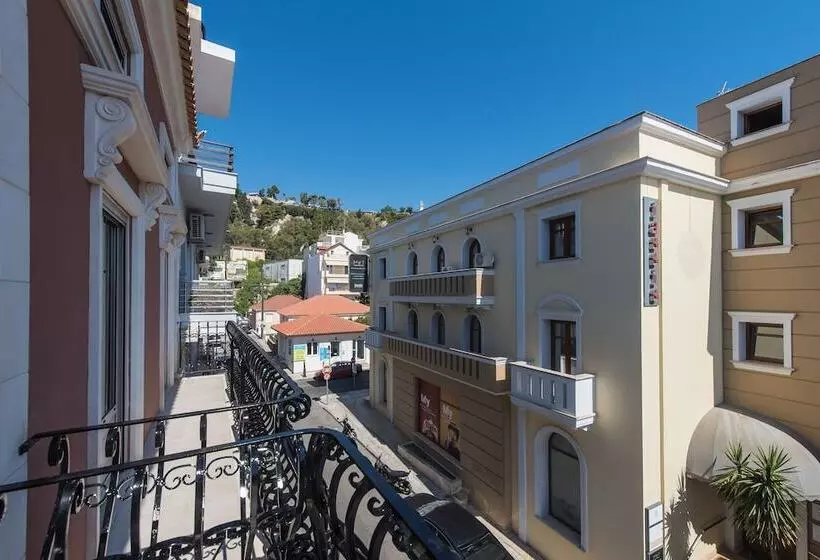 هتل Capolavoro Suites