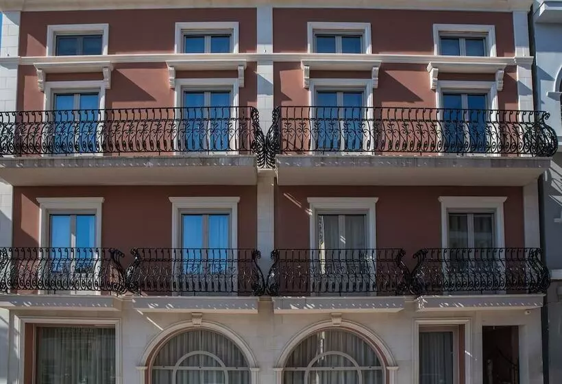 هتل Capolavoro Suites