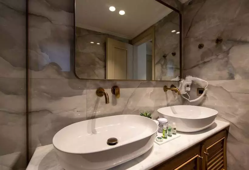 هتل Capolavoro Suites