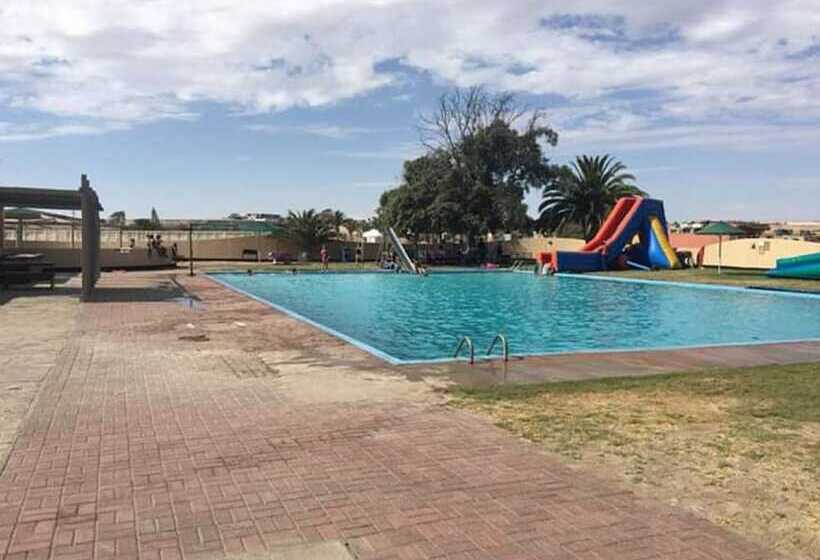 هتل Moonlight Resort