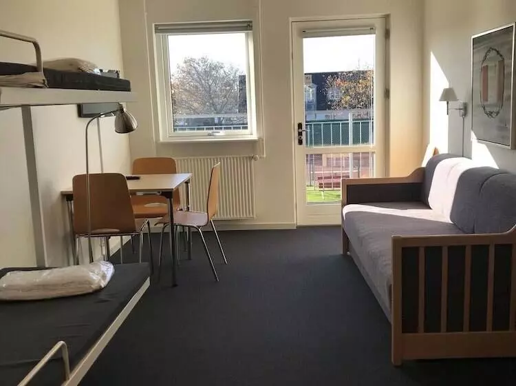 هتل Nikc Sleepover