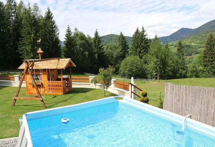 هتل Zur Alpenruhe