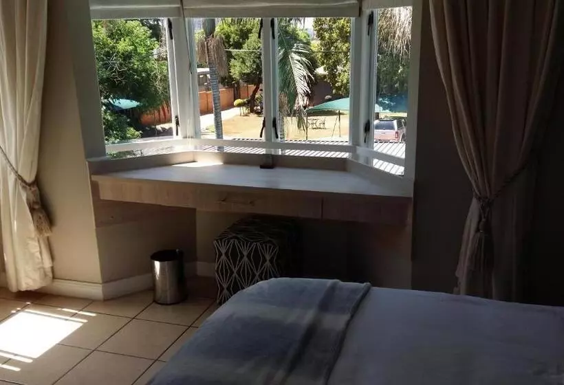 Hotel Liza's Cottage Guesthouse - Pretoria, South Africa