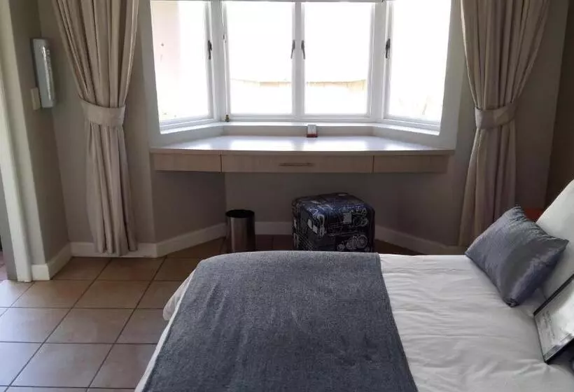 ホテル Liza's Cottage Guesthouse