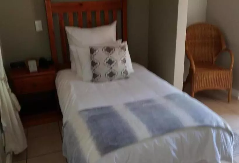 ホテル Liza's Cottage Guesthouse
