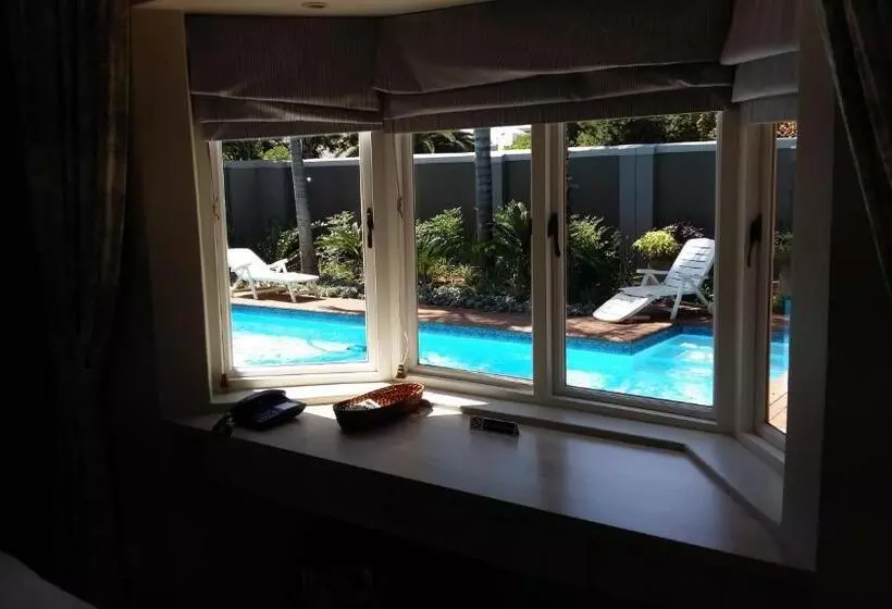 ホテル Liza's Cottage Guesthouse