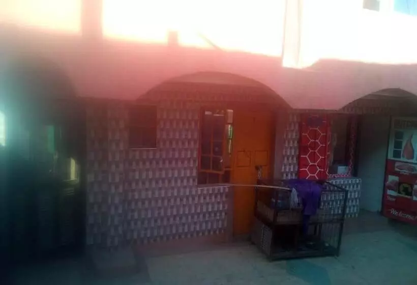هتل Tripple Arrow Guest House