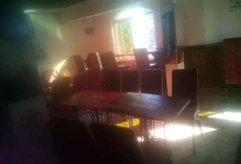 هتل Tripple Arrow Guest House