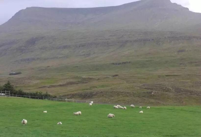 هتل Kiðafell