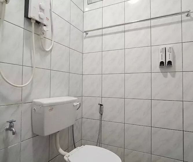 ホテル Meow Homestay By Oyo Rooms