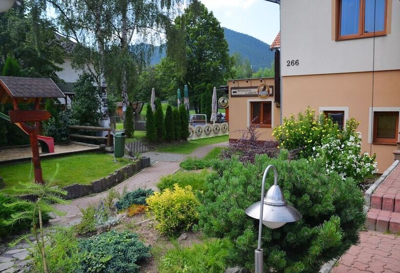 Hotel Penzion Larion