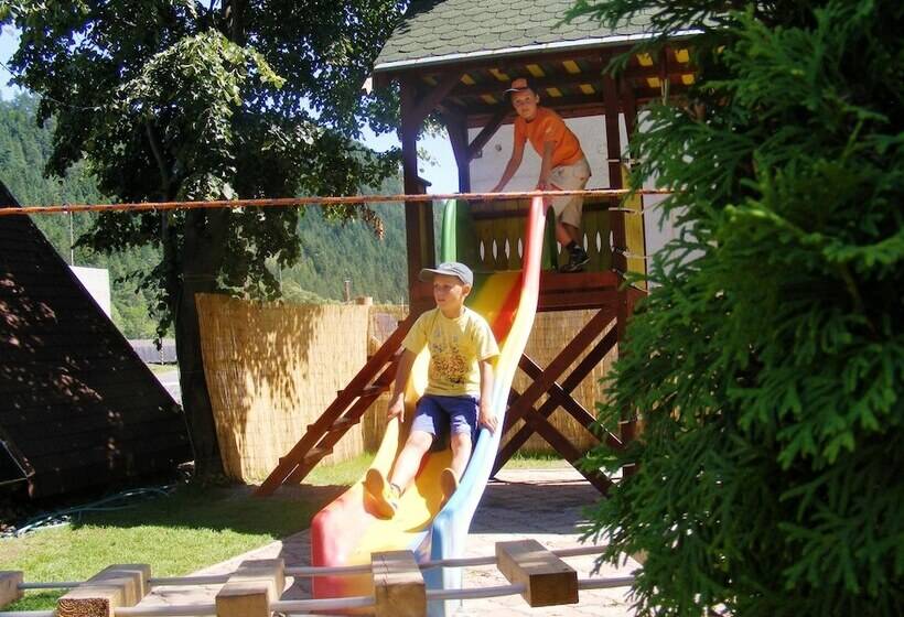 Hotel Penzion Larion