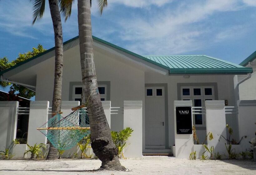 هتل Vaali Maldives Island Escapes & Dive
