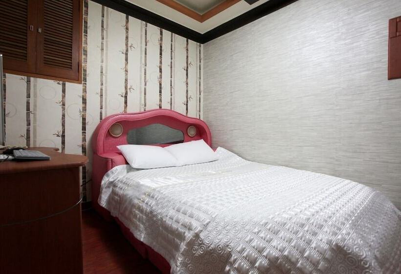 فندق Mia Hwanggeum