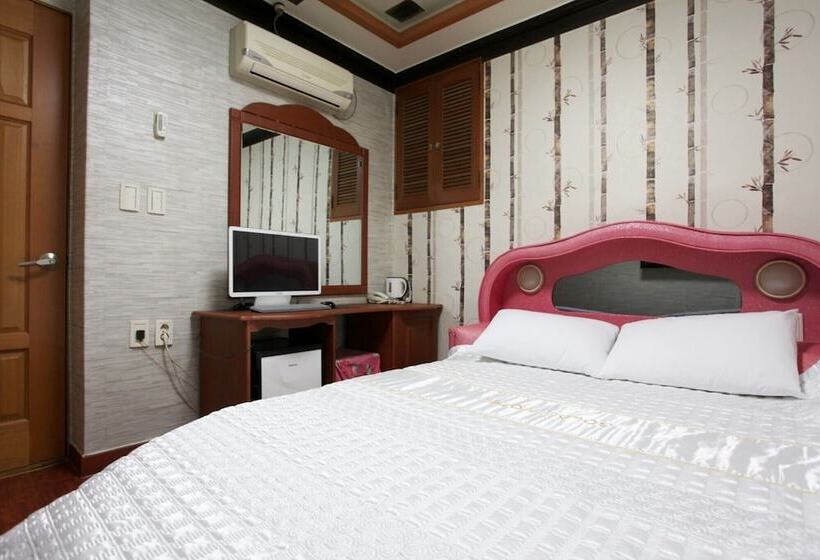 فندق Mia Hwanggeum