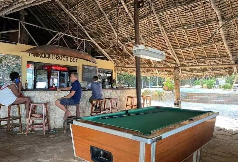 هتل Mikadi Beach Camp