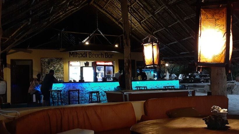 هتل Mikadi Beach Camp