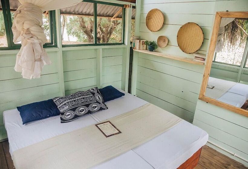 هتل Mikadi Beach Camp