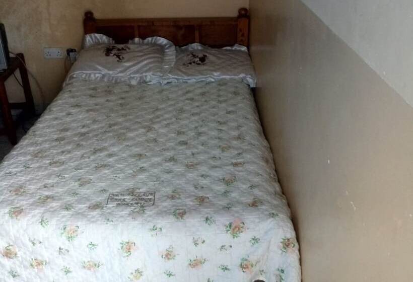 هتل New Village Park Resort