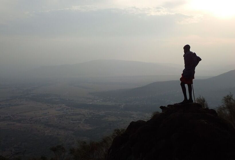 هتل Olonyori Maasai House