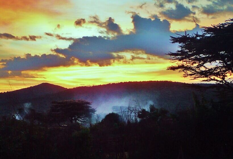 هتل Olonyori Maasai House