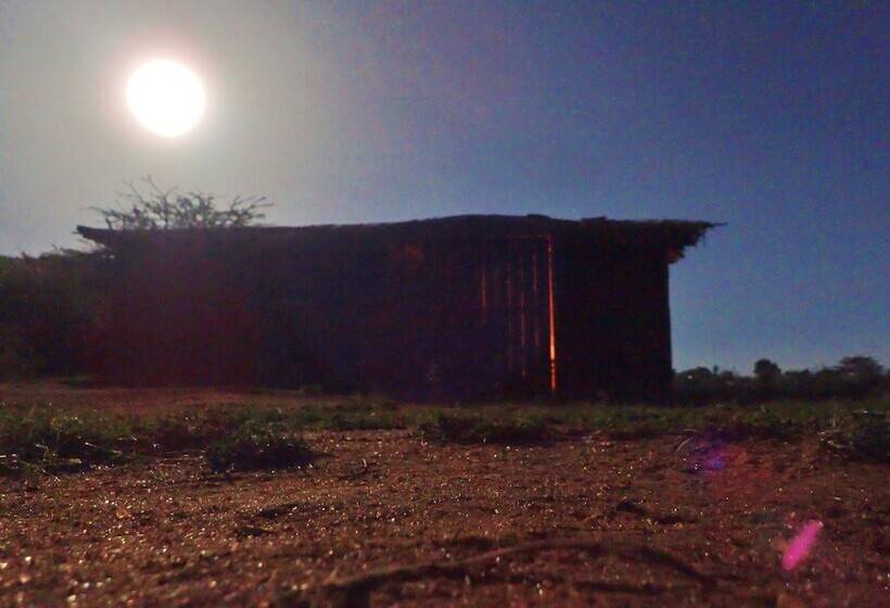 هتل Olonyori Maasai House