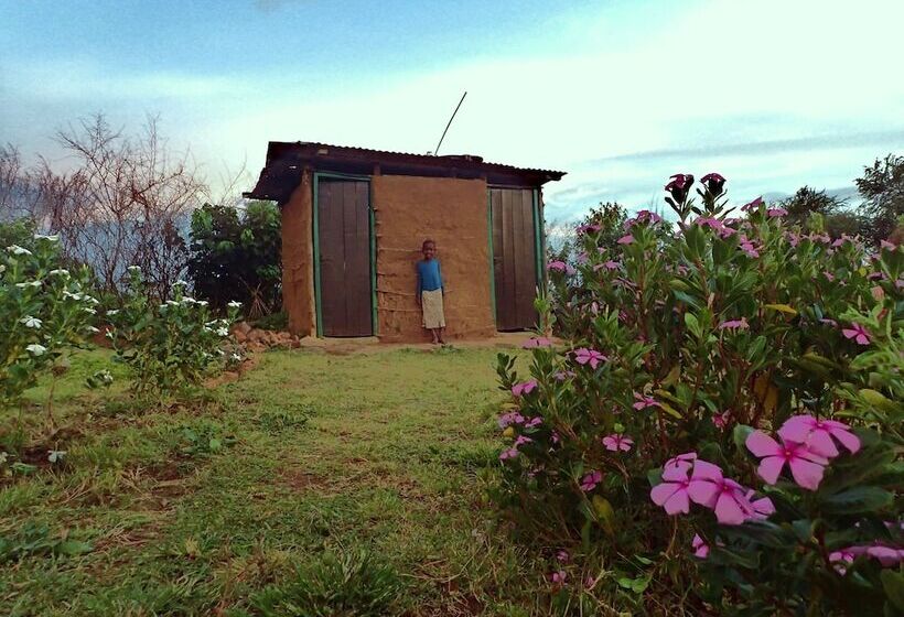 هتل Olonyori Maasai House