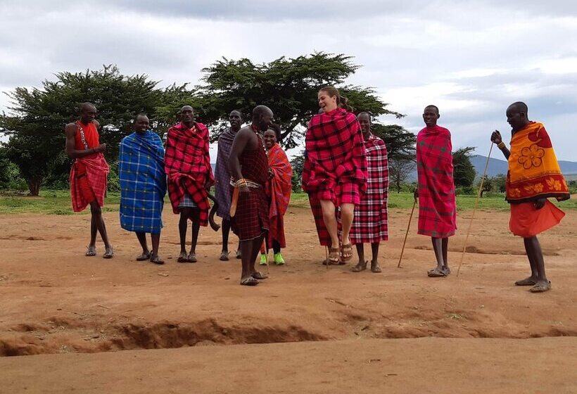 هتل Olonyori Maasai House
