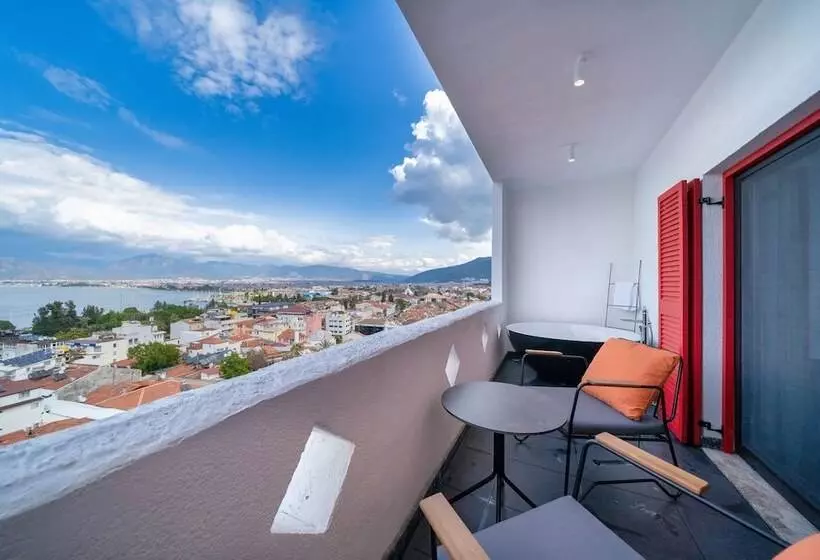 هتل Reddoors Suites Sea View