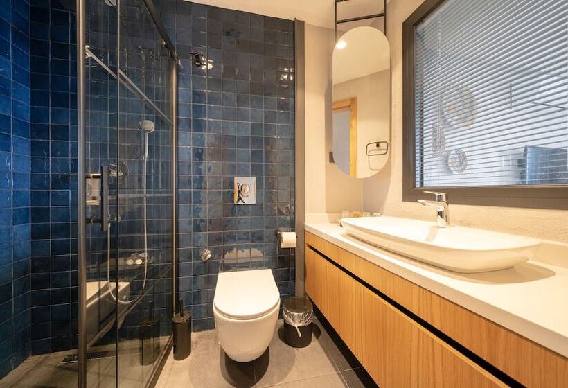 هتل Reddoors Suites Sea View