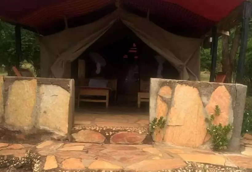 هتل Semadep Safari Camp