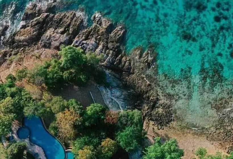 Hotelli Bambooraya Villa