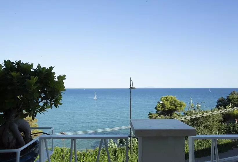 هتل Chiaror Di Mare