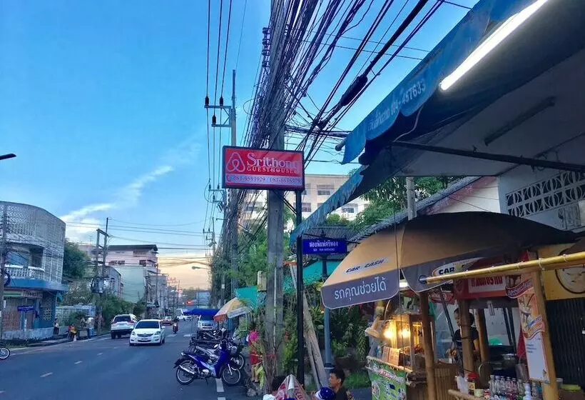 هتل Srithong Guesthouse