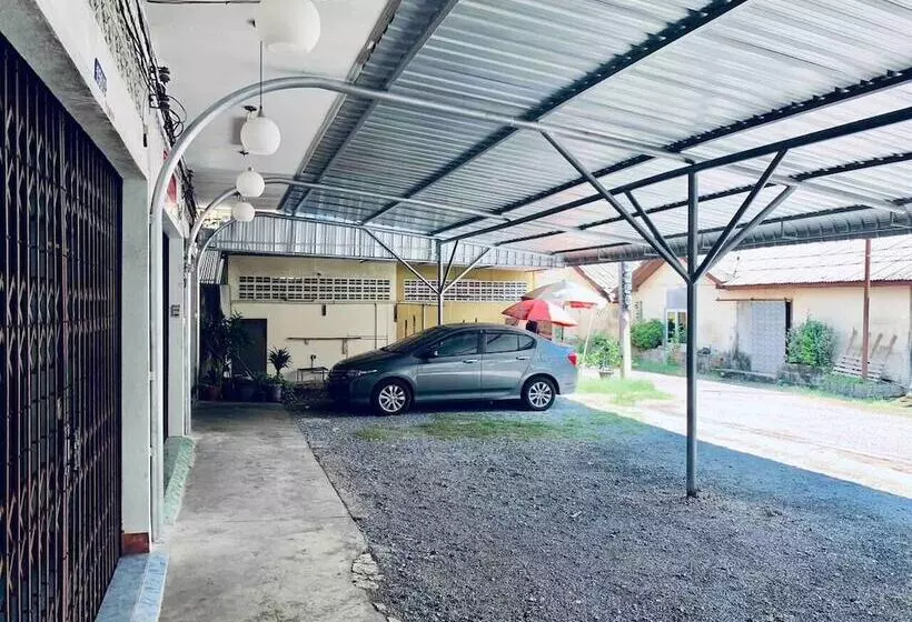 هتل Srithong Guesthouse