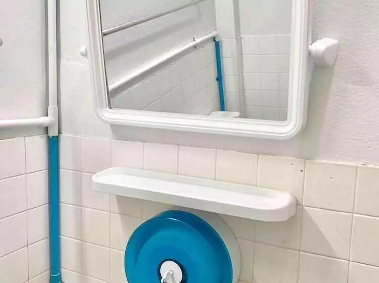 هتل Srithong Guesthouse