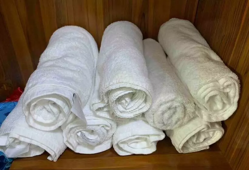 هتل Srithong Guesthouse