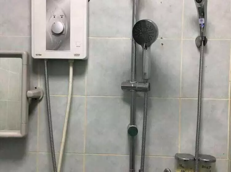 هتل Srithong Guesthouse